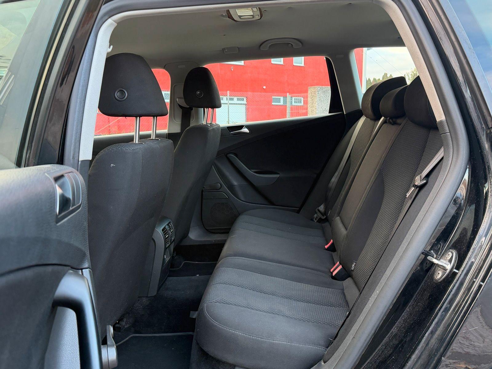 Volkswagen Passat 2010 — photo 10