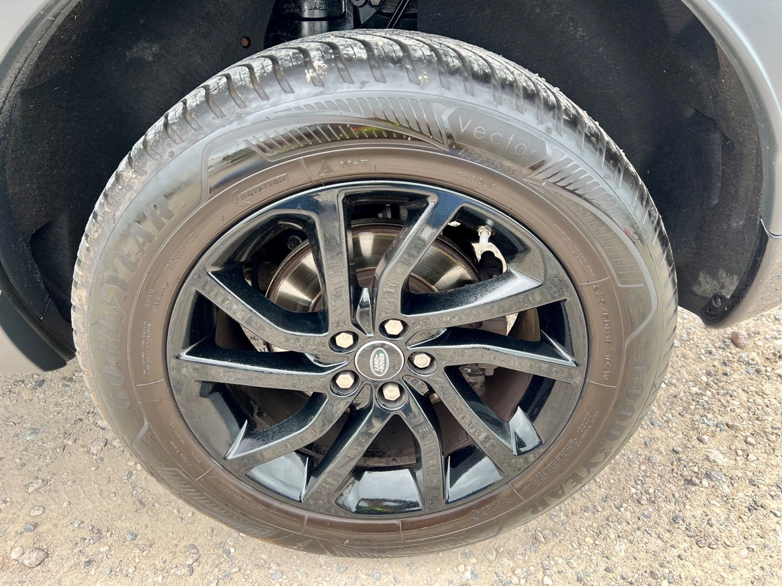 LAND ROVER Discovery Sport AWD PANO AAC SHZ NAVI