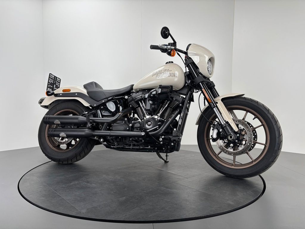 Fahrzeugabbildung Harley-Davidson LOW RIDER S FXLRS *NEUWERTIG *JEKILL&HYDE