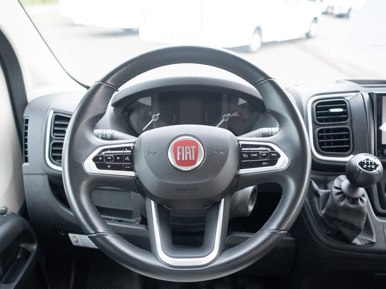 Fahrzeugabbildung Sunlight Adventure Cliff 540 inkl. Radio/Rückfahrkamera