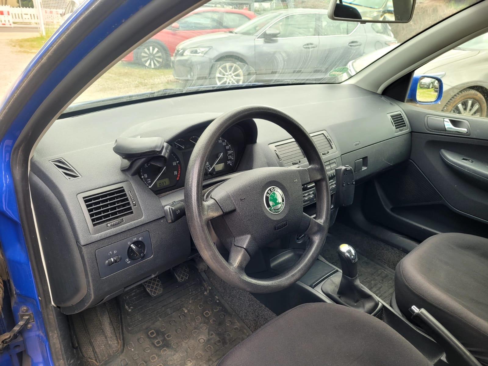 Skoda Fabia 2004 — photo 8