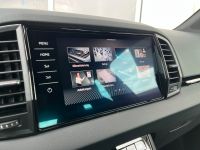 Skoda Karoq 1.5 TSI DSG Sportline PANO KAM AHK 4JGAR bei Autohaus Landmann & Maier OHG