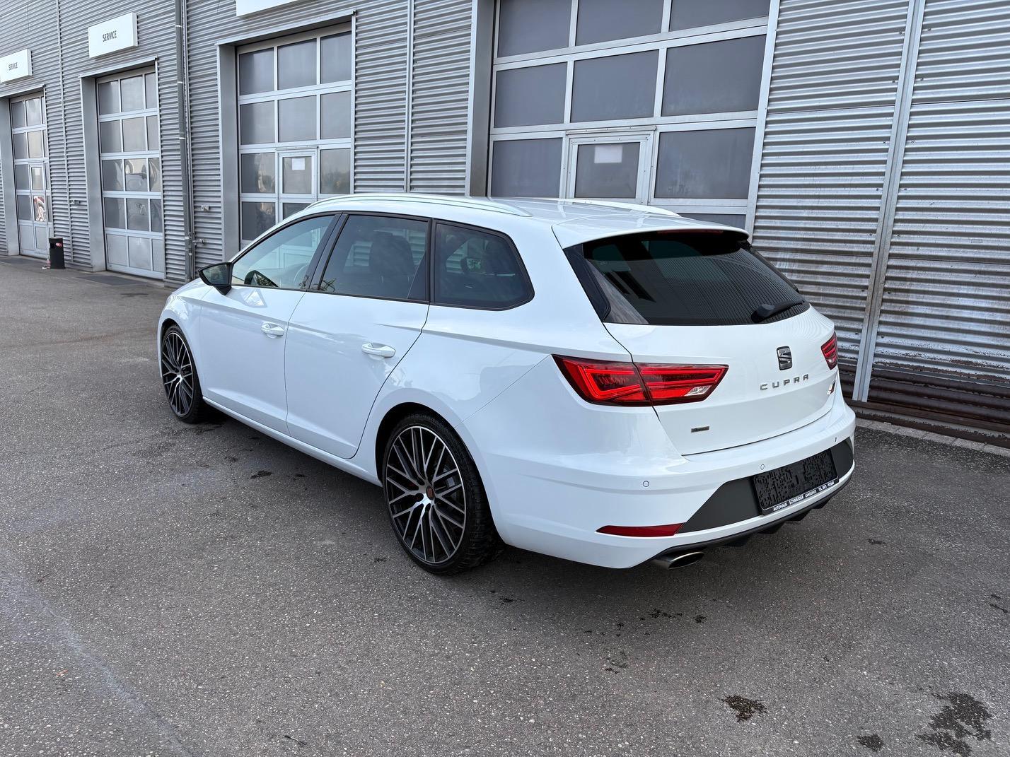 Seat Leon ST CUPRA 300 2.0 TSI 6DSG 4Drive NAVI/LED/K