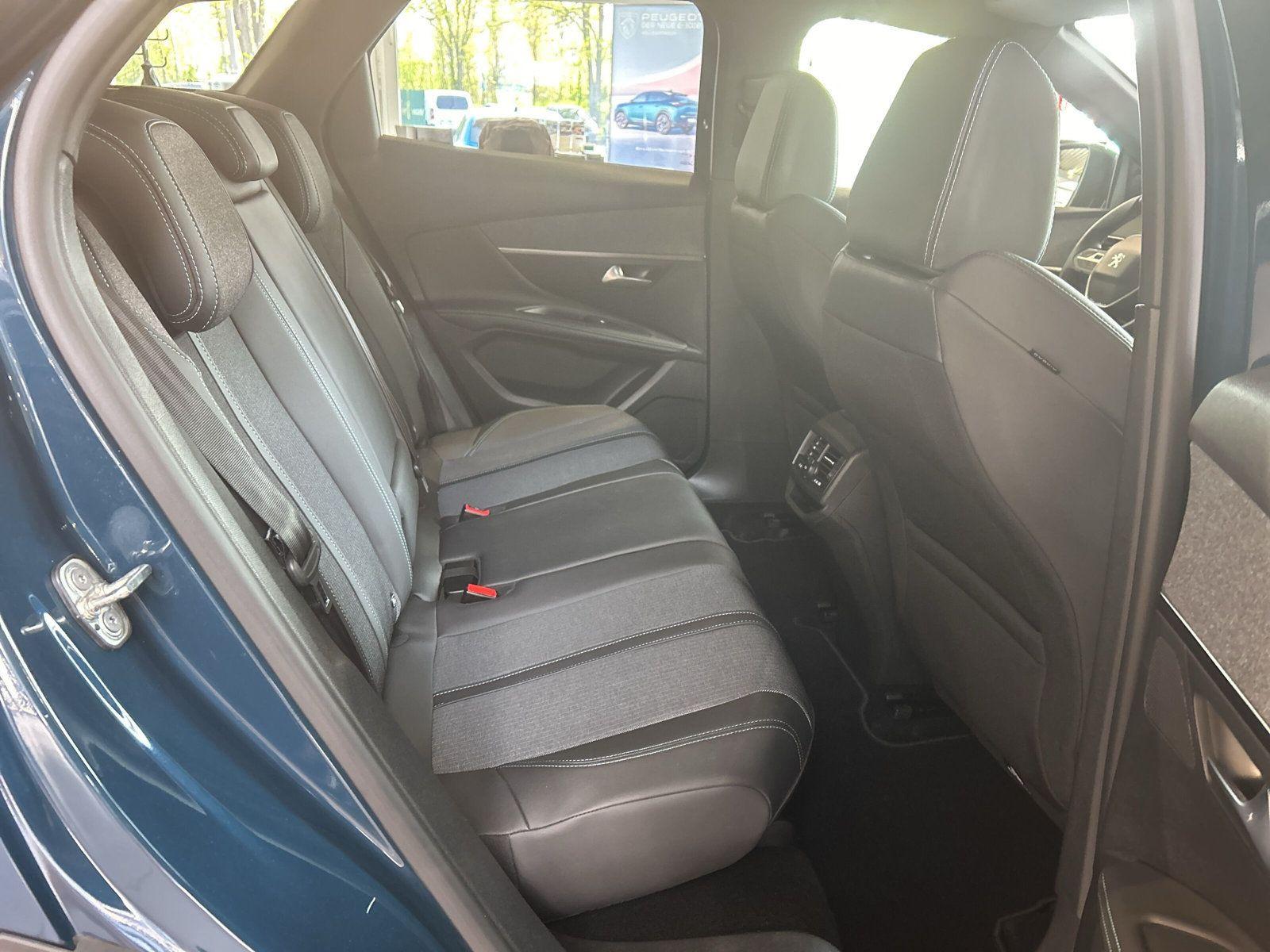 Peugeot 3008 Allure PureTech 130 NAVI/- 1 Jahr Garantie