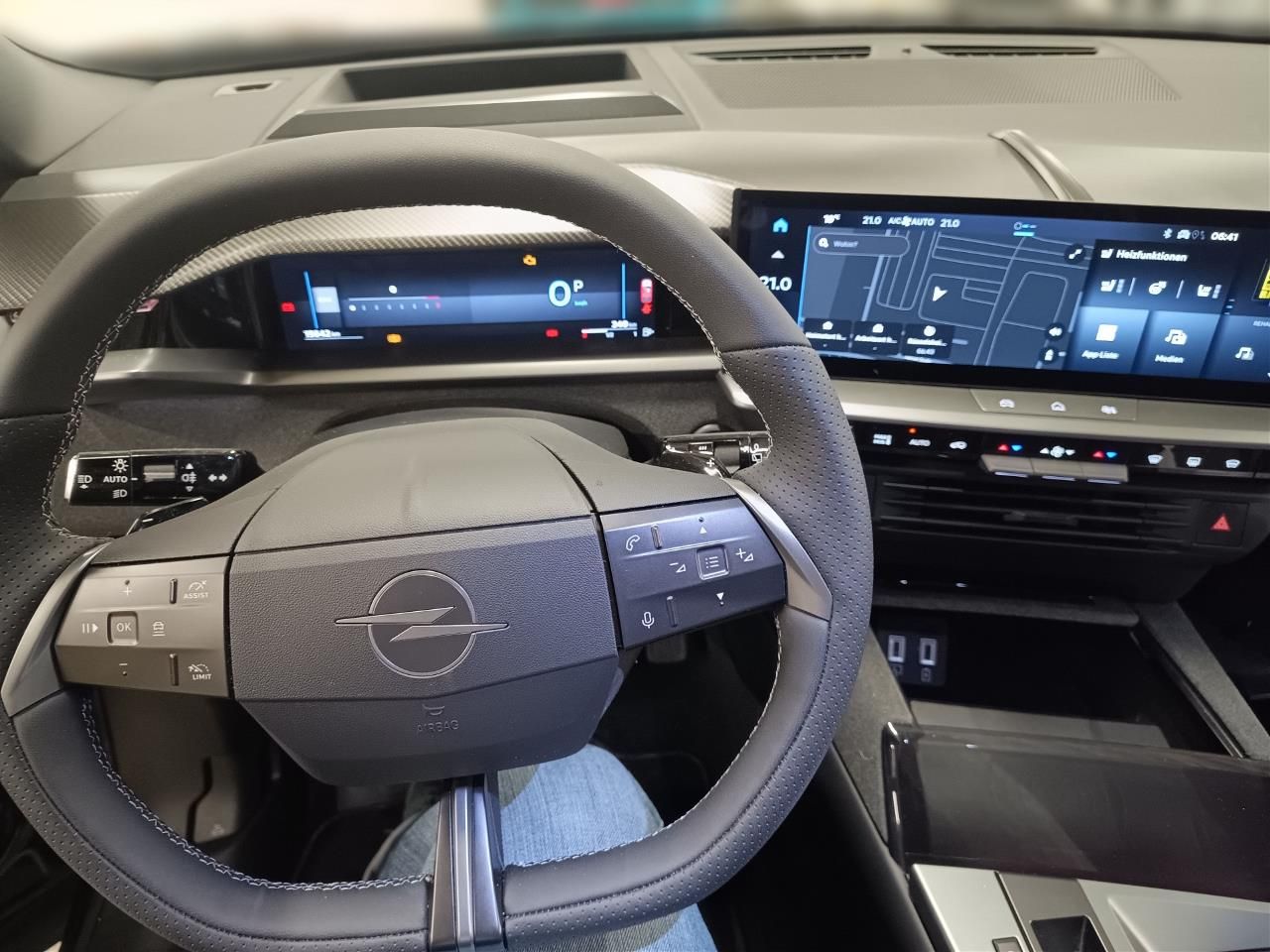 Fahrzeugabbildung Opel Grandland GS MildHybrid 107KW 6e-DCT