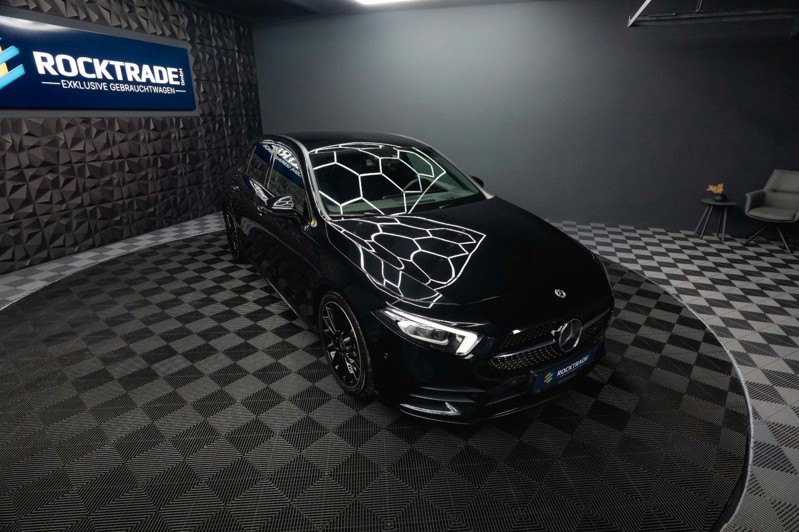 Fahrzeugabbildung Mercedes-Benz A 250 AMG Line Night-Paket *ACC*Head Up*DAB*19%*