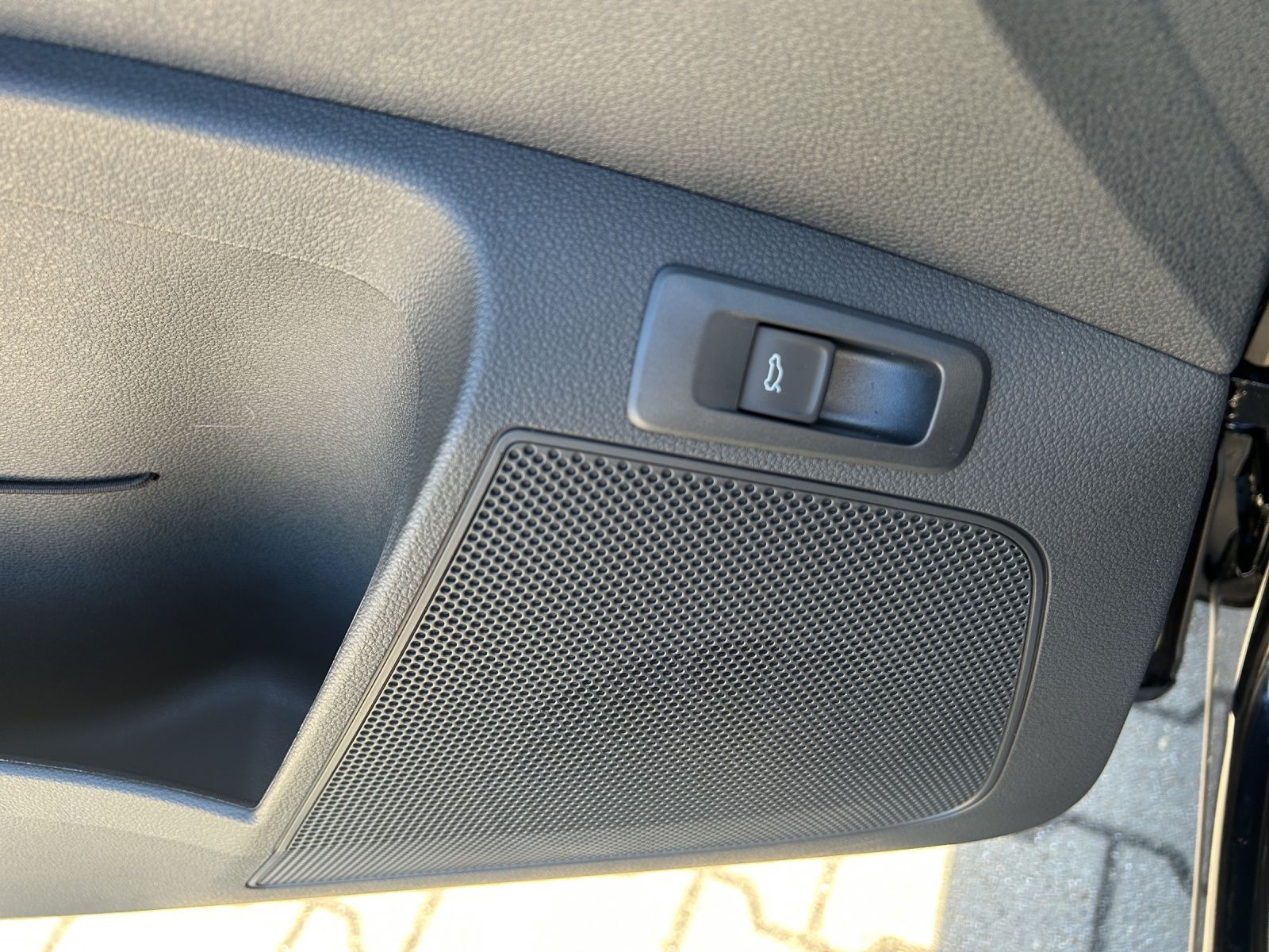 Fahrzeugabbildung SKODA Karoq 2.0 TDI Tour MATRIX AHK