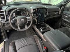 DODGE RAM 3500 Crew Cab Laramie 6.7l HO