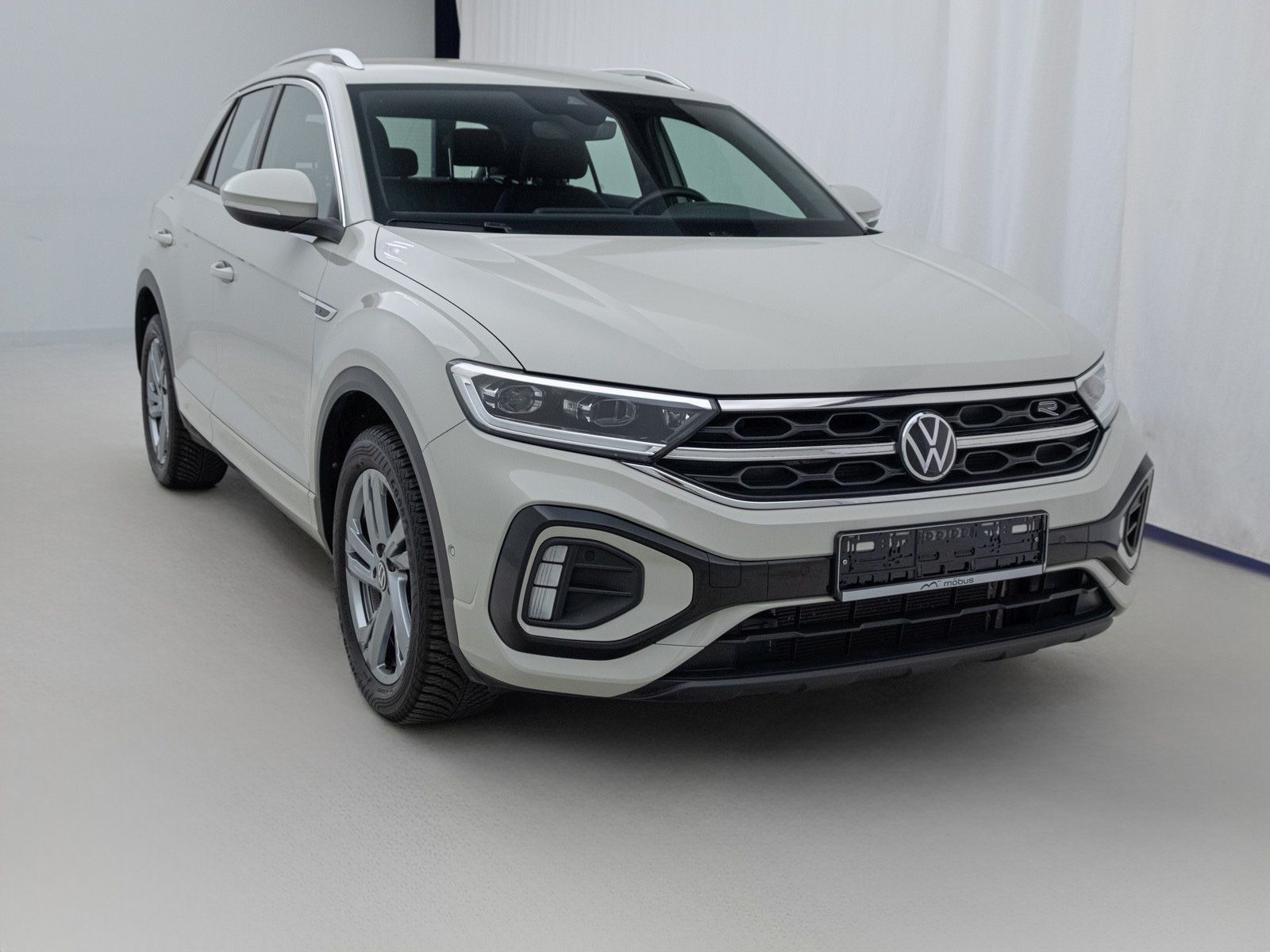 Volkswagen T-Roc 1.5 TSI R-Line DSG LED APP ACC LANE DAB PD foto 4