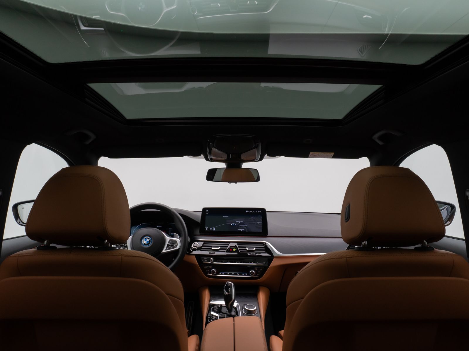 Fahrzeugabbildung BMW 530e xD M Sport Panorama 360°Laser HUD DAB H/K