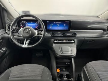 Mercedes V 220 - 11