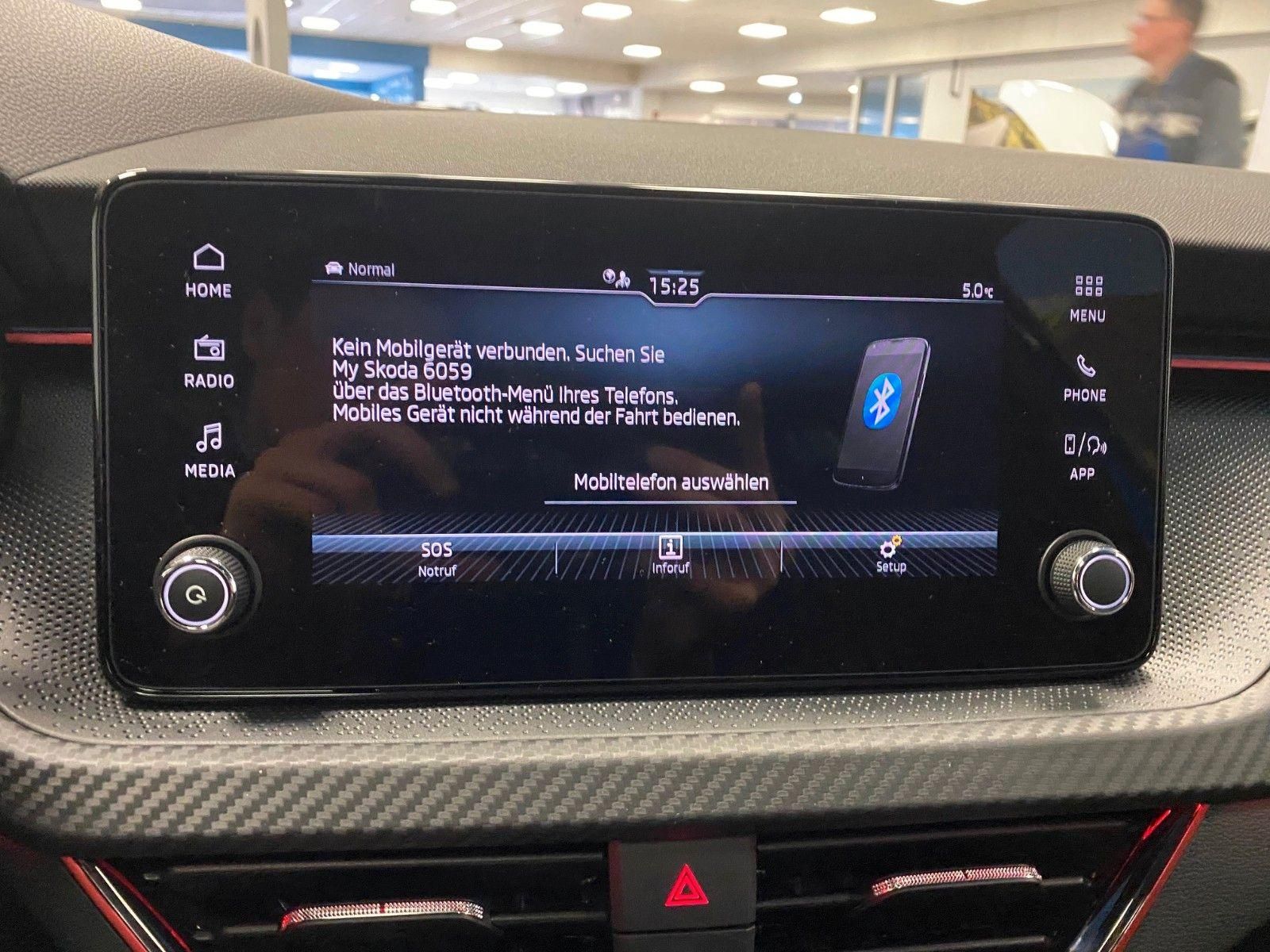 Fahrzeugabbildung SKODA Kamiq 1.5 TSI ACT DSG Monte Carlo+AHK+MATRIX++++