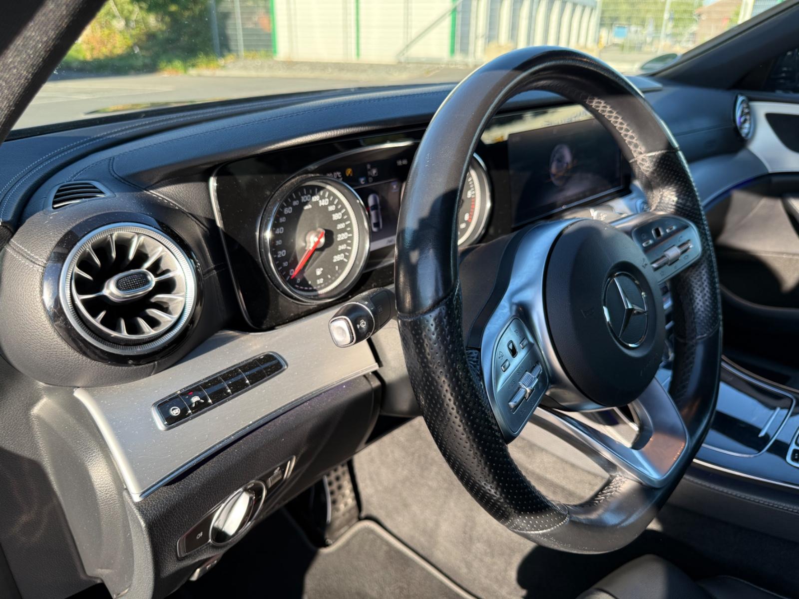 Mercedes-Benz CLS 300d * AMG-Line * SHD * 360 grad 