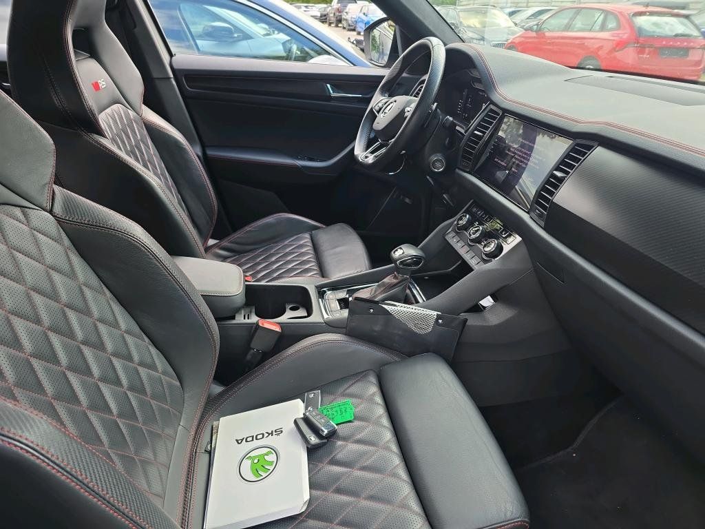 Fahrzeugabbildung SKODA Kodiaq 2.0 TSI RS 4x4/PANO/360°CAM/ACC/AHK/7Si./