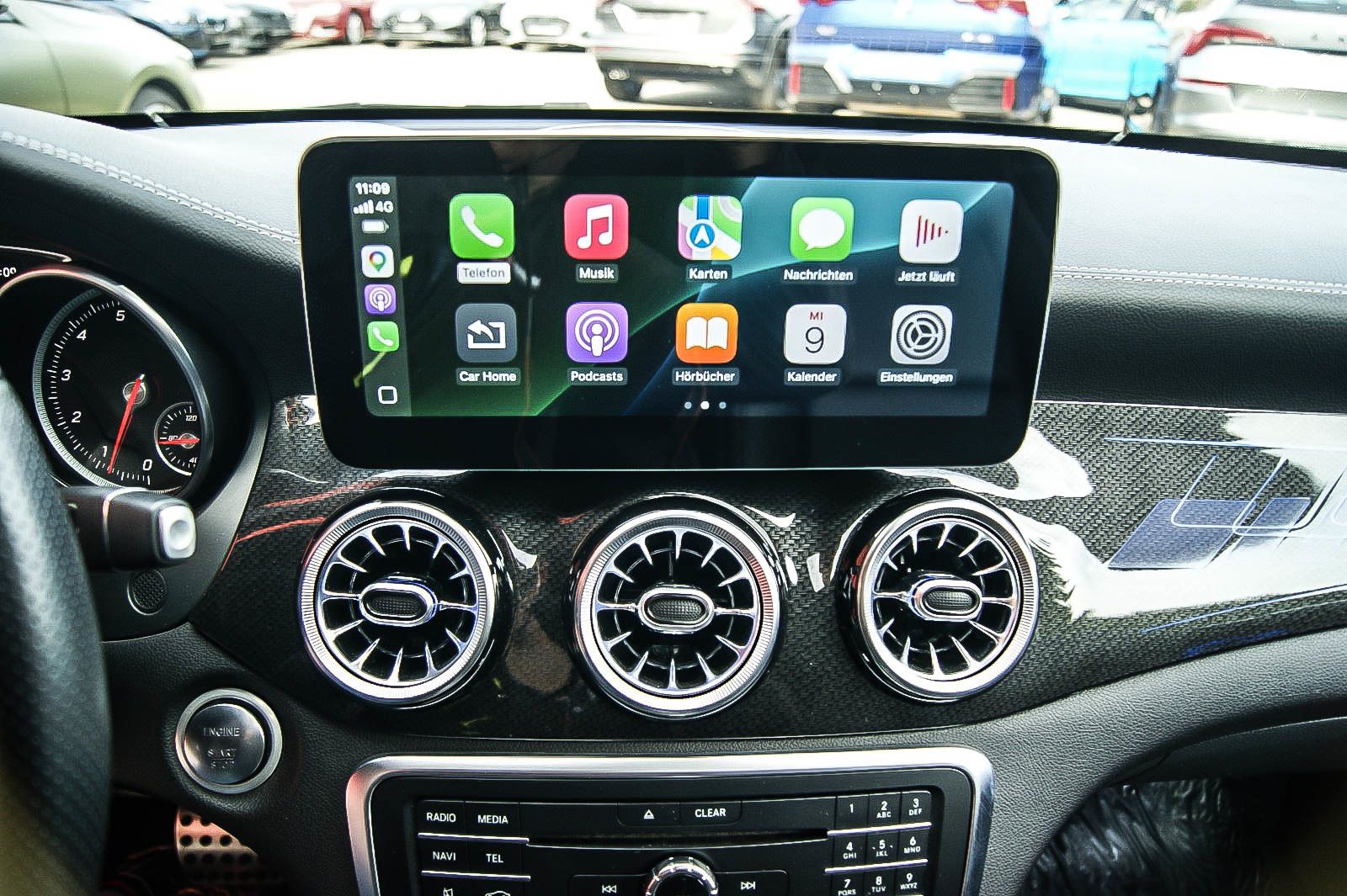 Fahrzeugabbildung Mercedes-Benz CLA 180 7G-DCT Urban Style Edition AMG PANORAMA