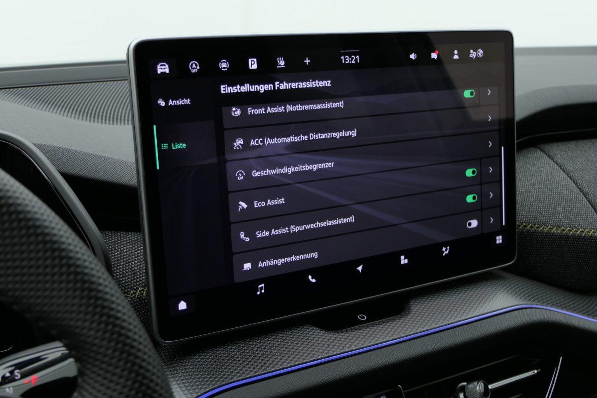 Skoda Kodiaq 1.5 TSI DSG+7SITZ+STANDHZ+CAM+MATRIX+NAV+