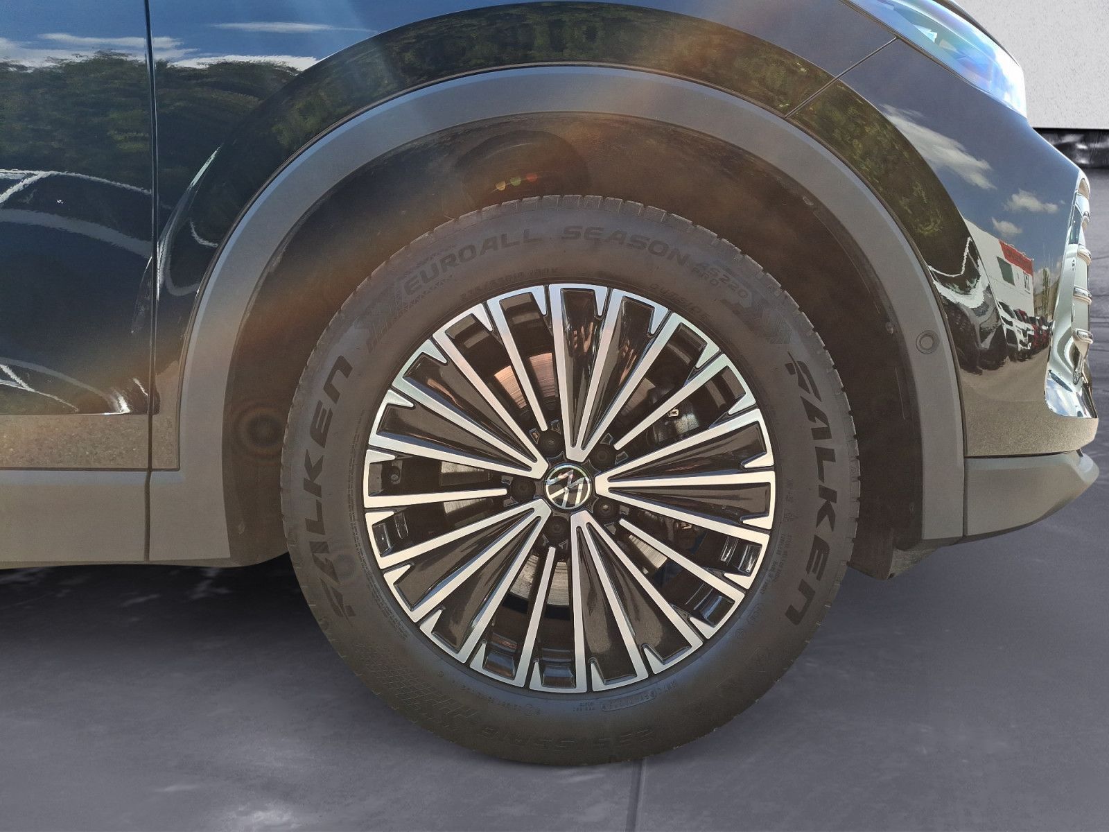 Volkswagen Tiguan - Bild 12