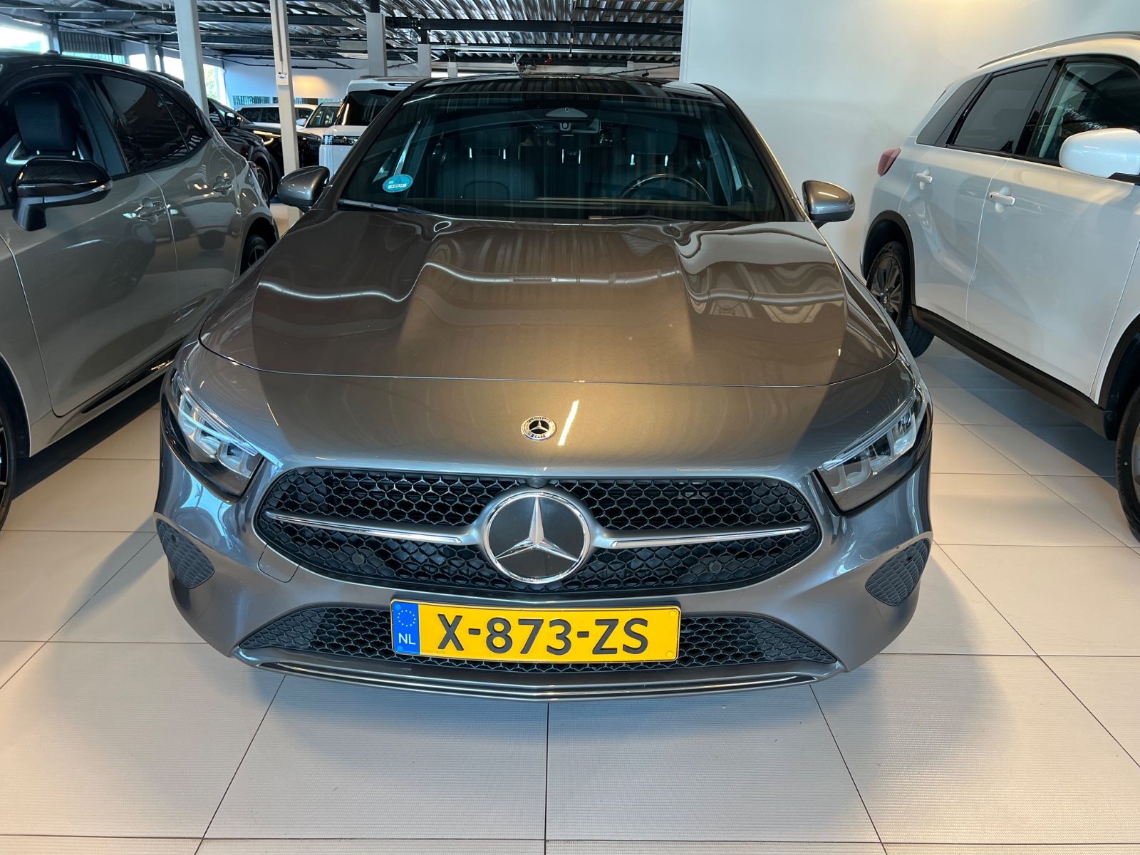 Mercedes-Benz A 180 Limousine DCT PANO LED SP.SITZE CAMERA imagem 2