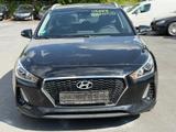 Hyundai i30 cw - MOTOR STARTET, LÄUFT UNRUHIG !! - Hyundai i30 Unfallwagen