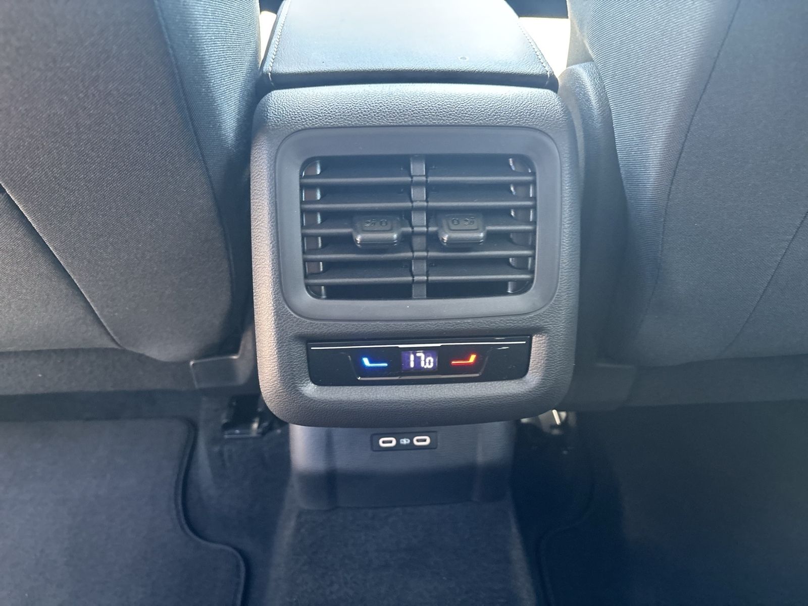 T-Roc Life 1.5 eTSI, Energy, ACC, Navi, RearView