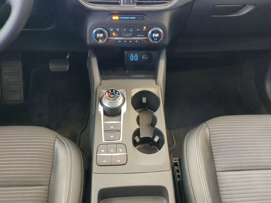 Fahrzeugabbildung Ford Kuga Titanium X 2.5 PHEV