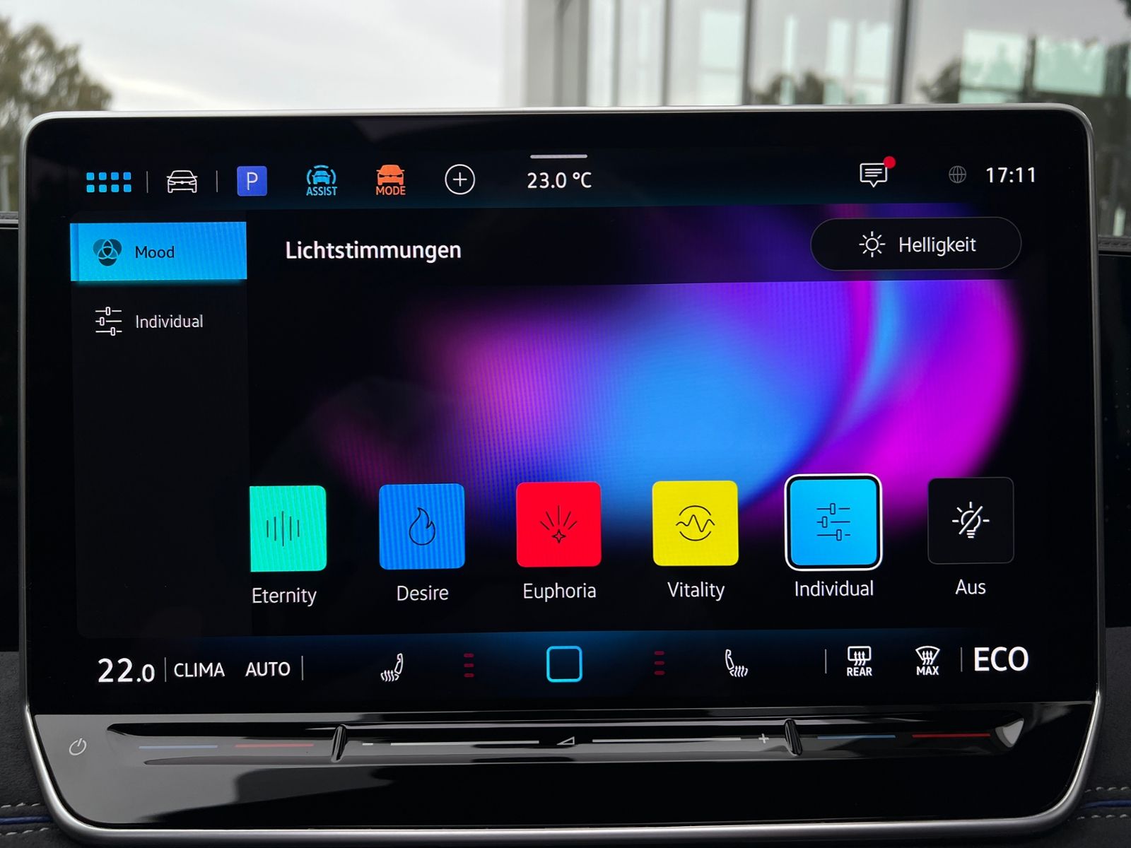 Fahrzeugabbildung Volkswagen Tiguan R-Line 1.5 eHybrid DSG *AHK, Harman & Kar
