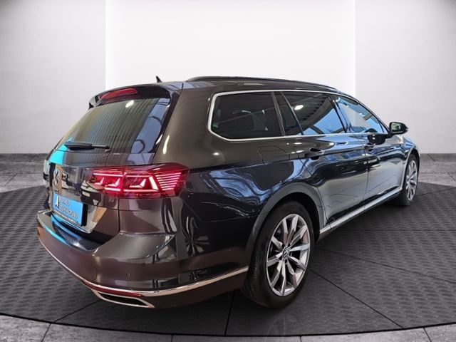 Fahrzeugabbildung Volkswagen Passat Variant 1.4 DSG Hybrid GTE UPE 62TEUR PAN