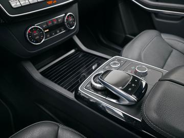 2016 Mercedes-BENZ GLS — миниатюра 35