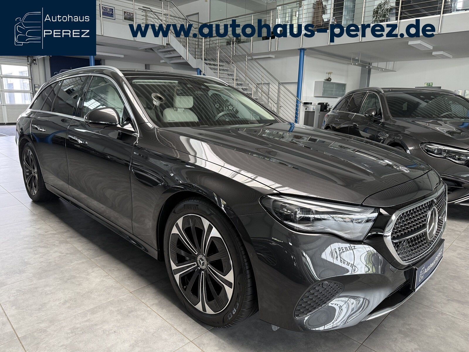 Mercedes-Benz E 300 T e EDITION AVANTGARDE PANO SD-AHK-MASSAGE