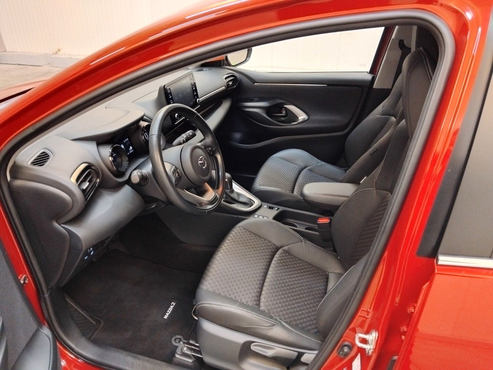 Mazda 2 (06/2026, Hybrid (Benzin/Elektro))