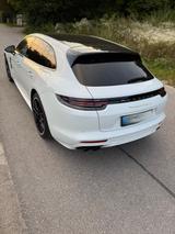 Porsche Panamera Turbo S E-Hybrid Sport Turismo 10.27App - Porsche Panamera Turbo mit Hybrid-Antrieb (Benzin/Elektro)