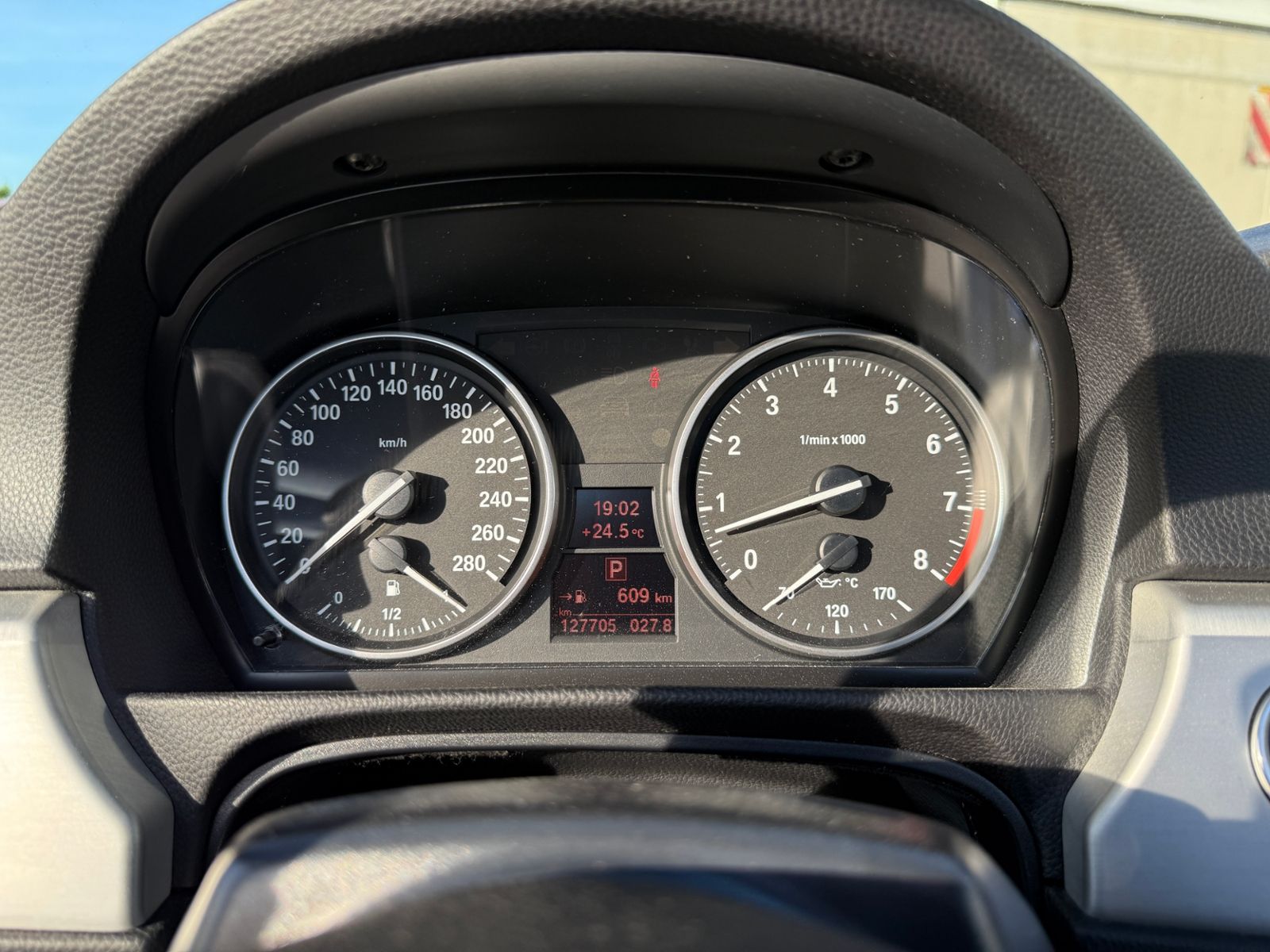 Fahrzeugabbildung BMW 335i Cabrio M-Paket H/K XENON NAVI