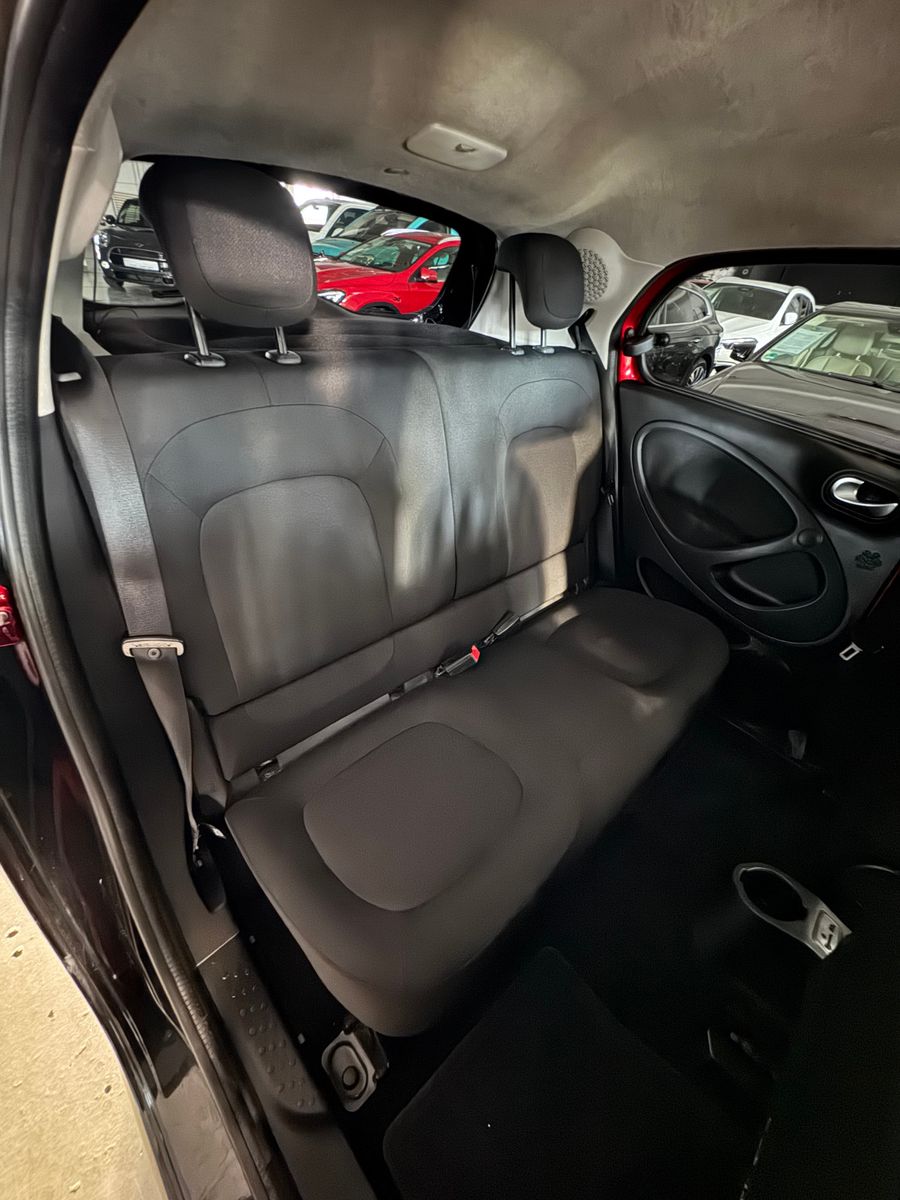 Fahrzeugabbildung Smart ForFour PASSION NAVI PDC SITZHEIZUNG SCHECKHEFT