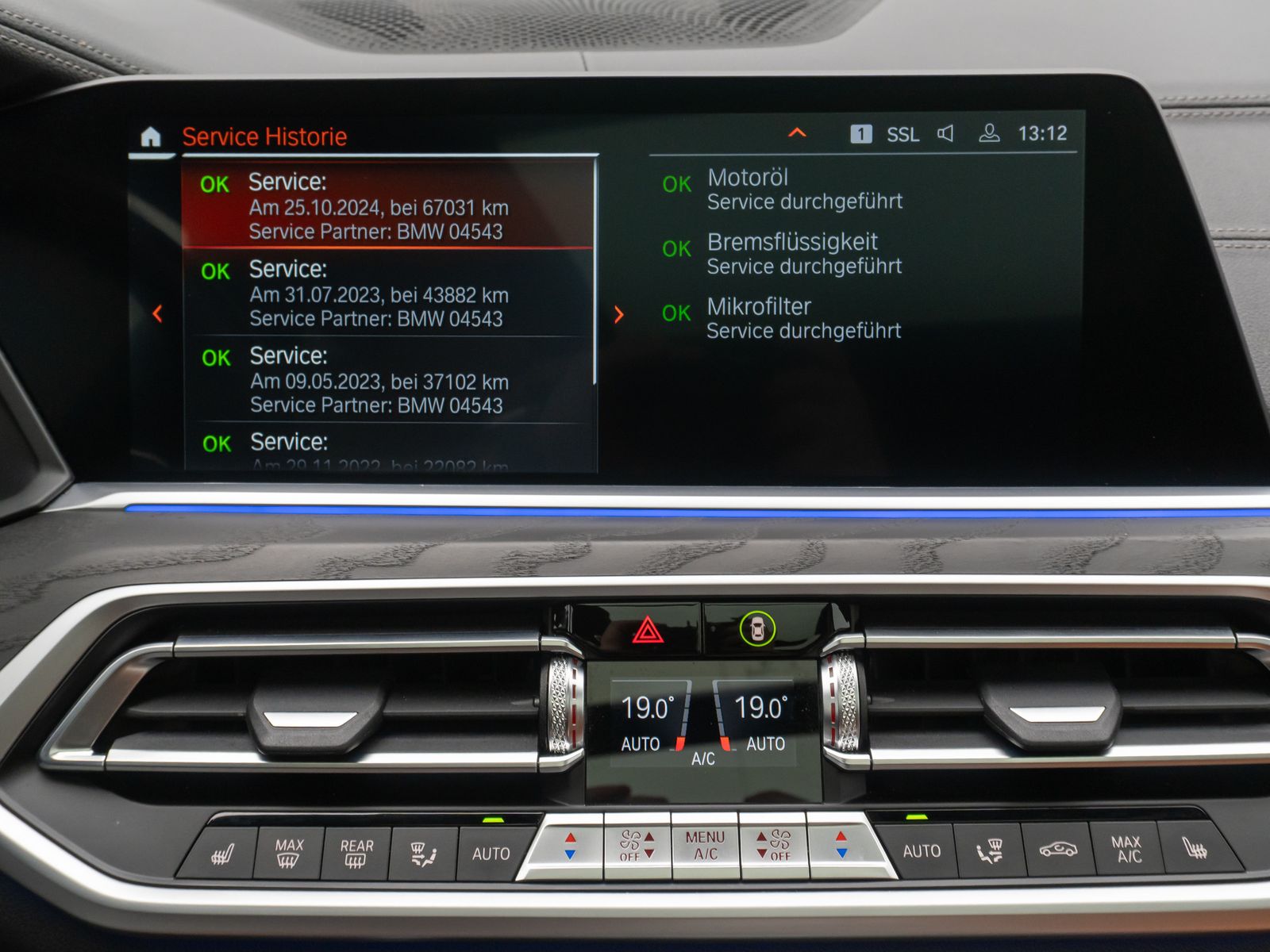 Fahrzeugabbildung BMW X7 xD40d  M Sport 360°Laser DAB Soft-Cl DisplKey