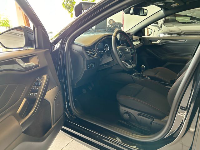 Ford Focus Lim. ST-Line