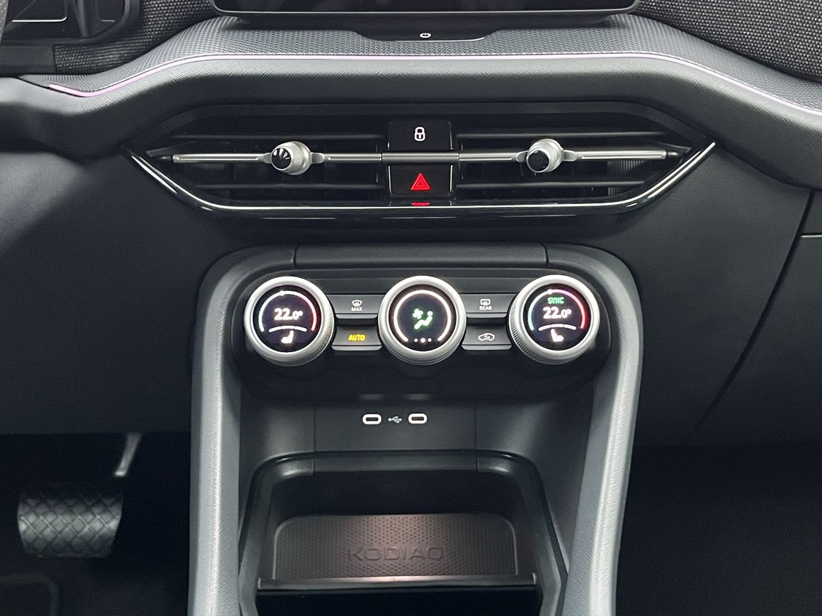 Fahrzeugabbildung SKODA Kodiaq 2.0 TDI DSG*7-Sitzer*ACC*ViCo*SHZ*LED**