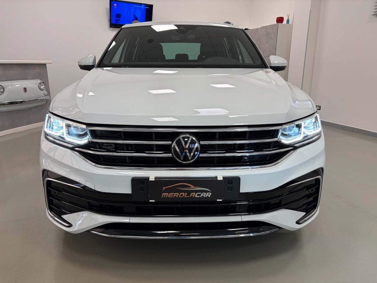 Volkswagen Tiguan 2.0 TDI 150 CV SCR DSG R-Line imagem 2