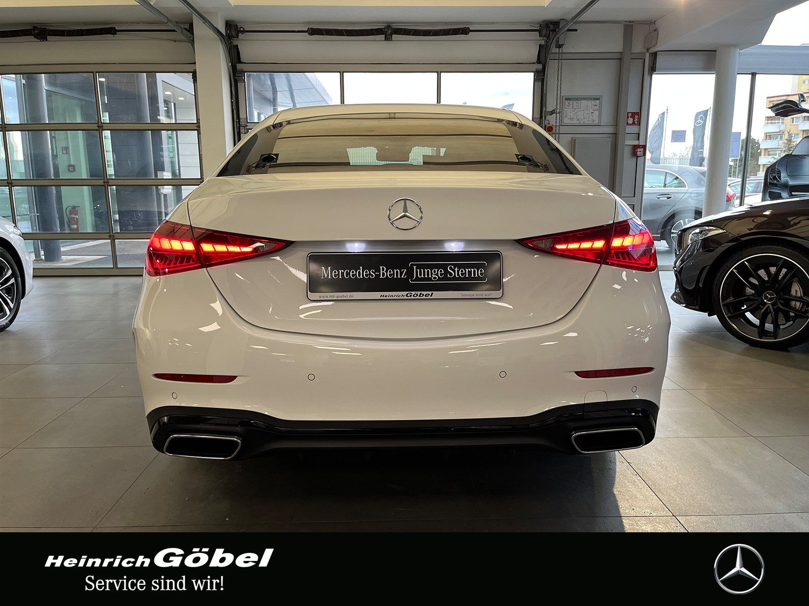 Fahrzeugabbildung Mercedes-Benz C 300 d AMG+AMBIENTE+KAMERA+LED+CARPLAY+ASISST-P