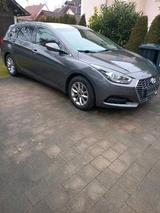 Hyundai i40 Combi 1.6 GDI Space TÜV neu bi... - Hyundai i40: Space