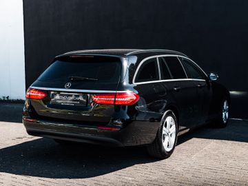 Mercedes E 220 - 6