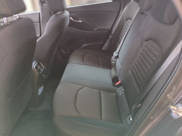 Fahrzeugabbildung Hyundai i30 FL 5-Türer (MY25) 1.5 T-GDI (140 PS) 48V 7-D