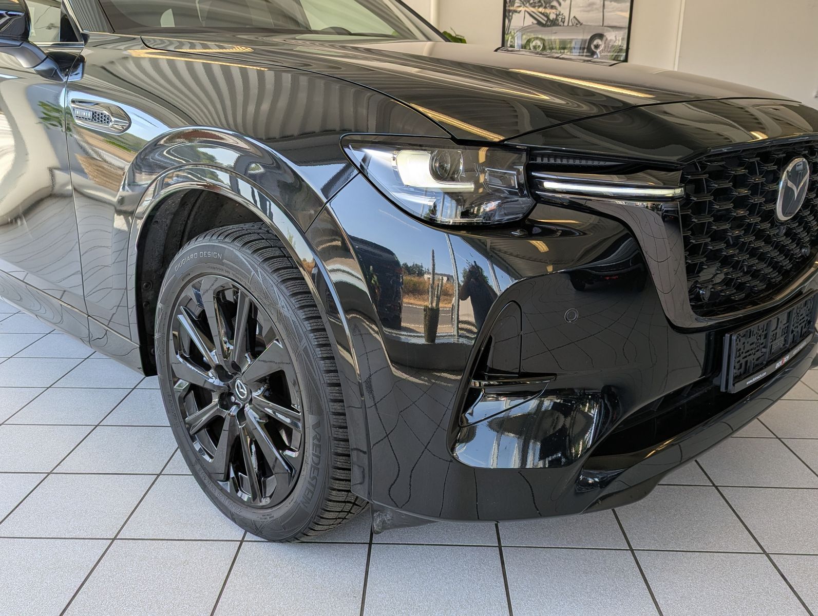 Fahrzeugabbildung Mazda CX-80 3.3L E-SKYACTIV D 254 HOMURA+ 6-Sitze Pano