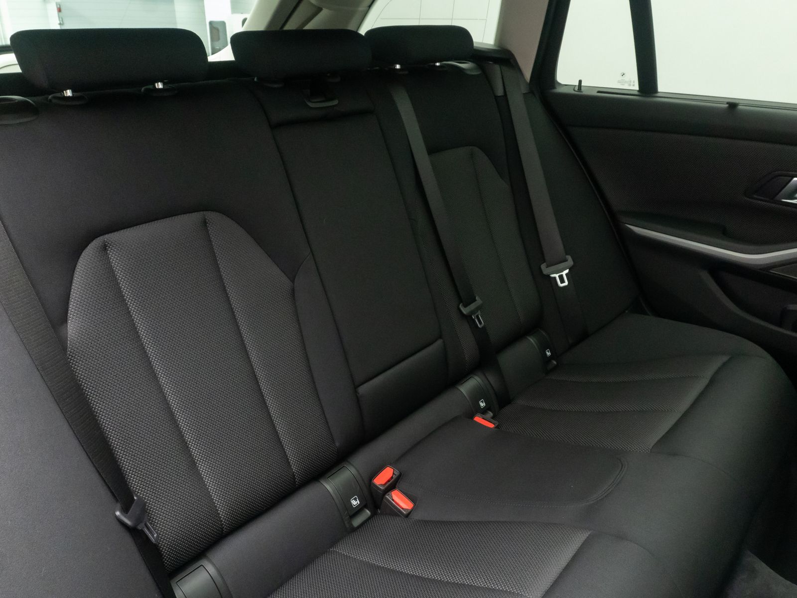 Fahrzeugabbildung BMW 320d xD Kamera DAB H/K Panorama HUD Ad.LED Sport