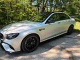 Mercedes-Benz E 63 AMG E 63 4MATIC+ Autom.  - gebrauchte Mercedes-Benz E 63 AMG aus dem Jahr 2020