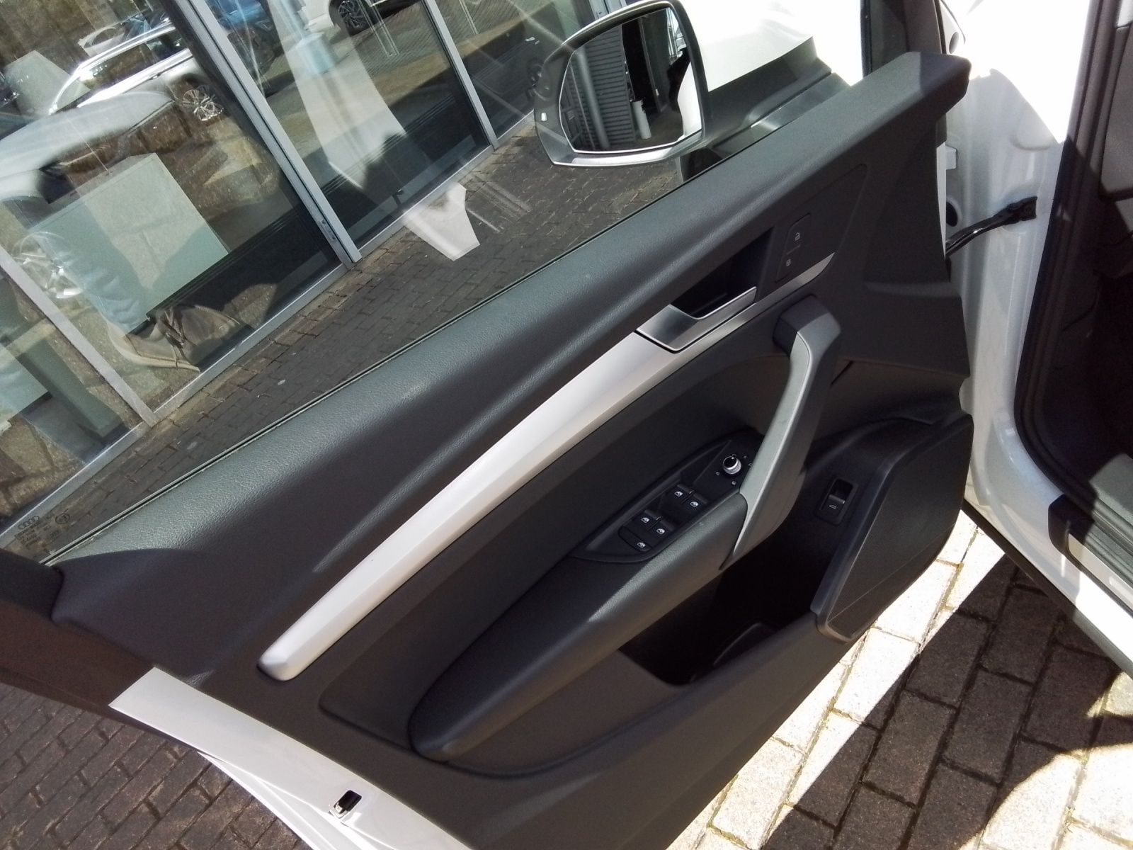Fahrzeugabbildung Audi Q5 Sportback 40 TDI quattro Matrix Navi Leder AV