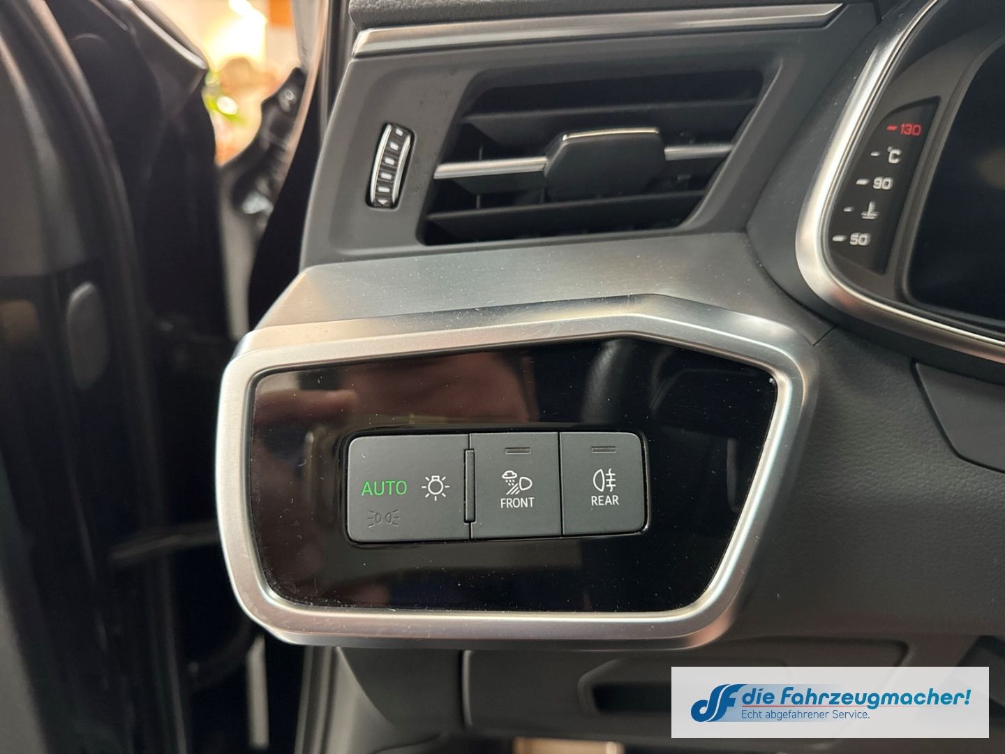 Fahrzeugabbildung Audi A6 Avant 40 TDI sport S-line Sportpaket Navi Led