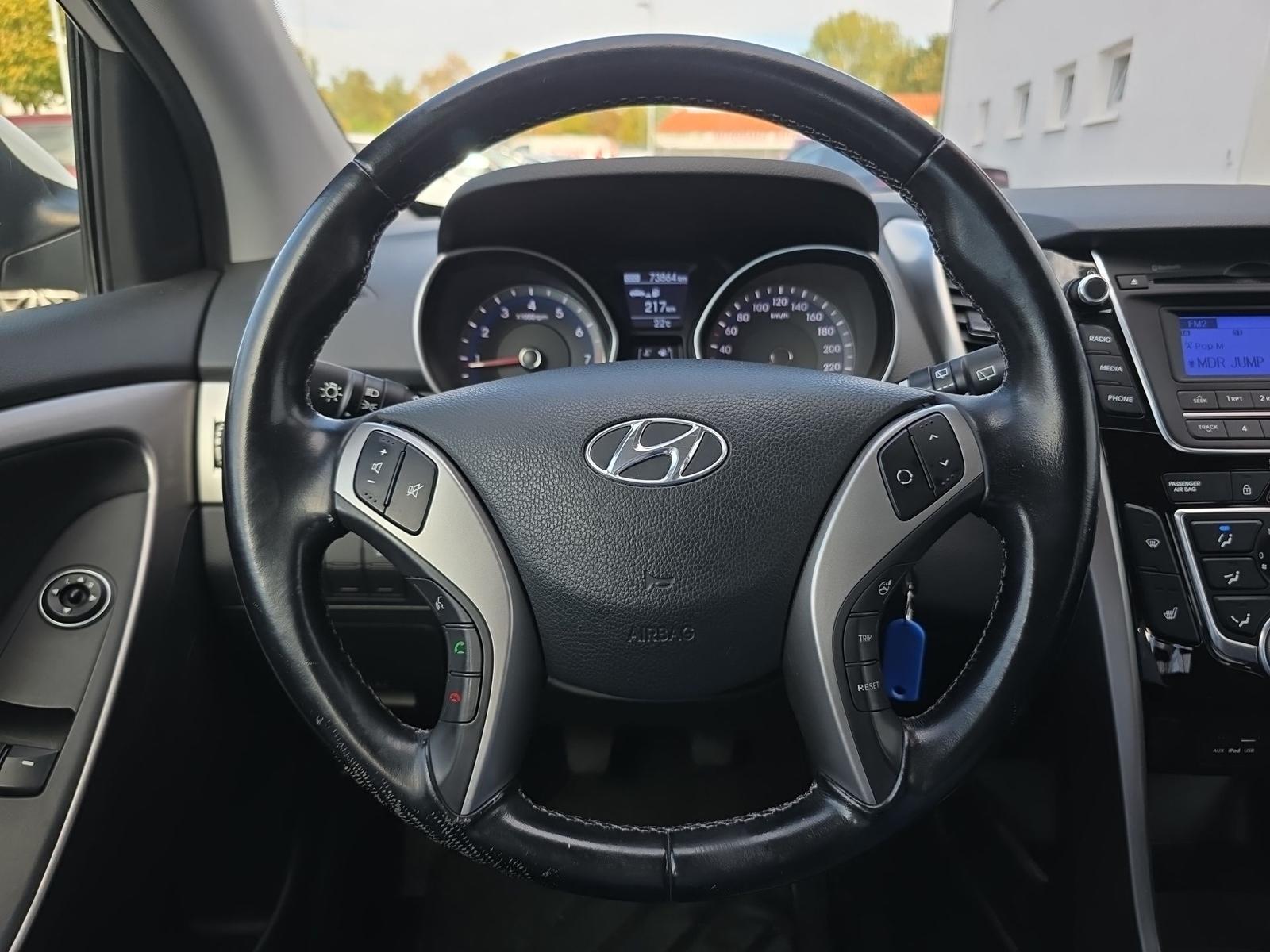 Hyundai i30 1.4 Classic Sitzheizung PDC Bluetooth Klima