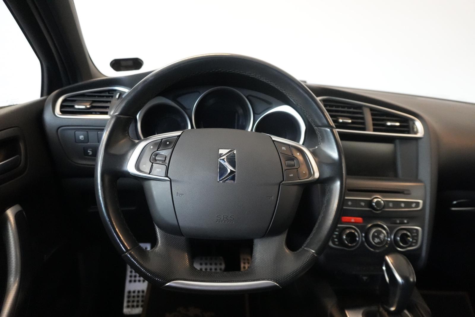 DS Automobiles DS4 Crossback 2.0 Blue-HDi PDC Stz