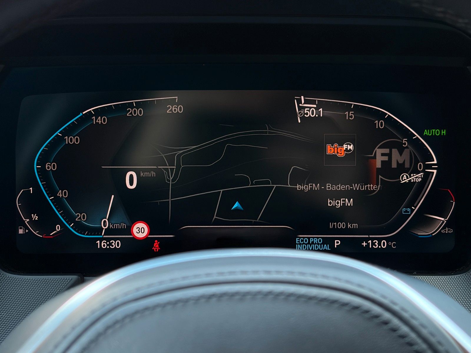 Fahrzeugabbildung BMW 118i M Sport SHZ HiFi Adap. LED PDC TEMP CarPlay