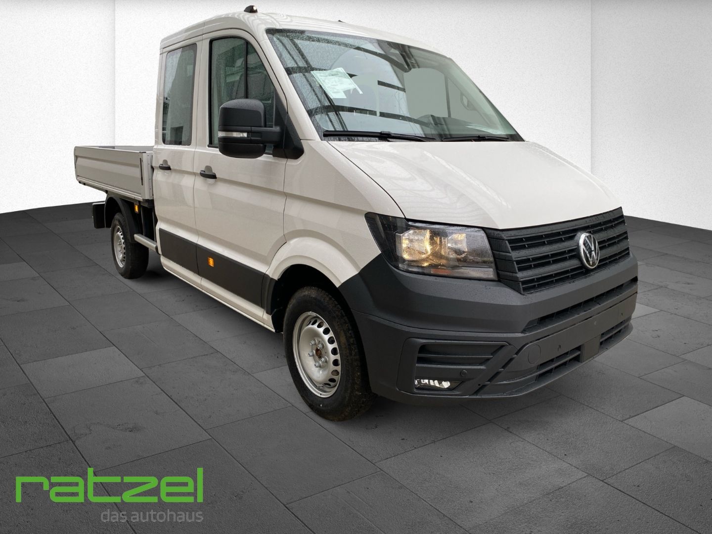 Fahrzeugabbildung Volkswagen Crafter 35 Pritsche DoKa Allwetter+AHK+Klima